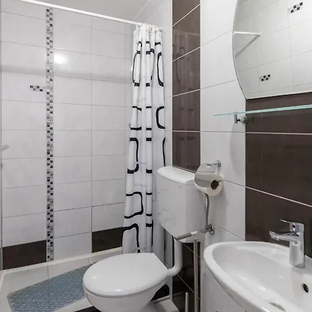 5 Bedroom Stunning In