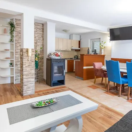 5 Bedroom Stunning In Daire