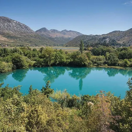 5 Bedroom Stunning In Daire *