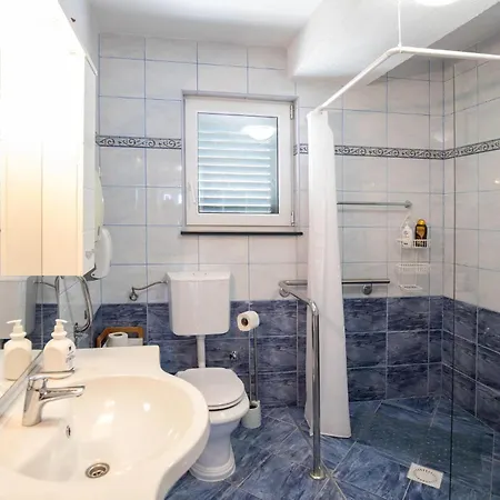 Cozy In With Wifi Ploce (Dubrovnik-Neretva)