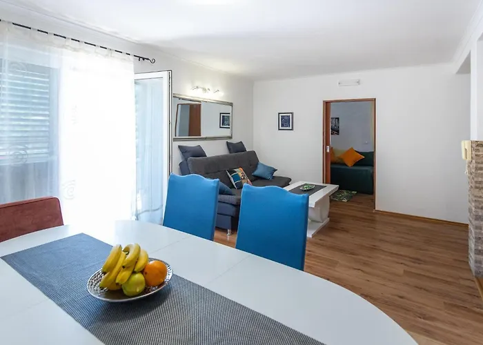 5 Bedroom Stunning In Apartmán Ploce (Dubrovnik-Neretva)
