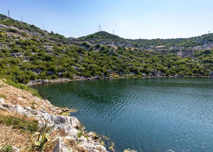 5 Bedroom Stunning In *