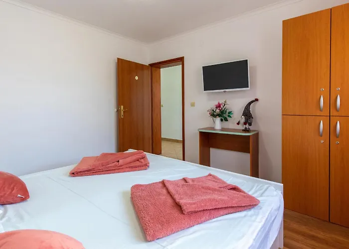 5 Bedroom Stunning In *