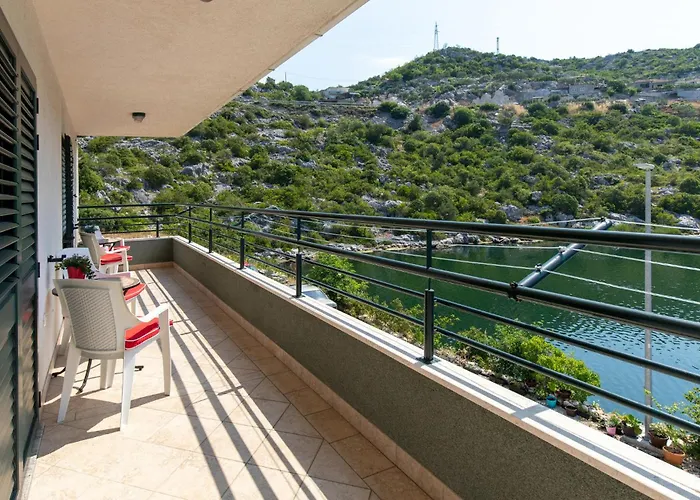 5 Bedroom Stunning In